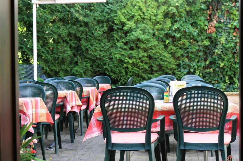 Gasthaus Zur Sonne Aesch  Exterior photo